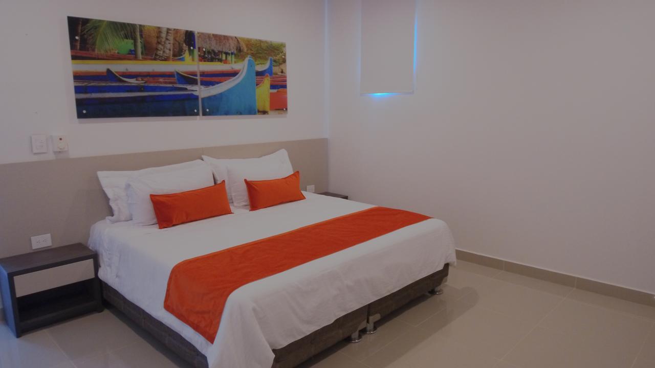 Hotel Poblado Ковеньяс Экстерьер фото