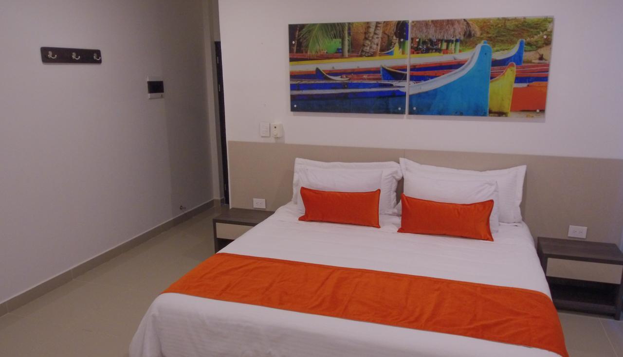 Hotel Poblado Ковеньяс Экстерьер фото